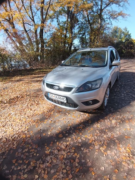 Vând Ford Focus.