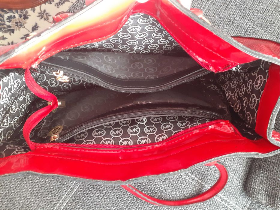 Чанта дамска червена