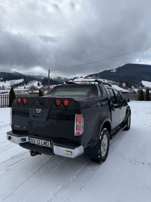 Vând Nissan Navara