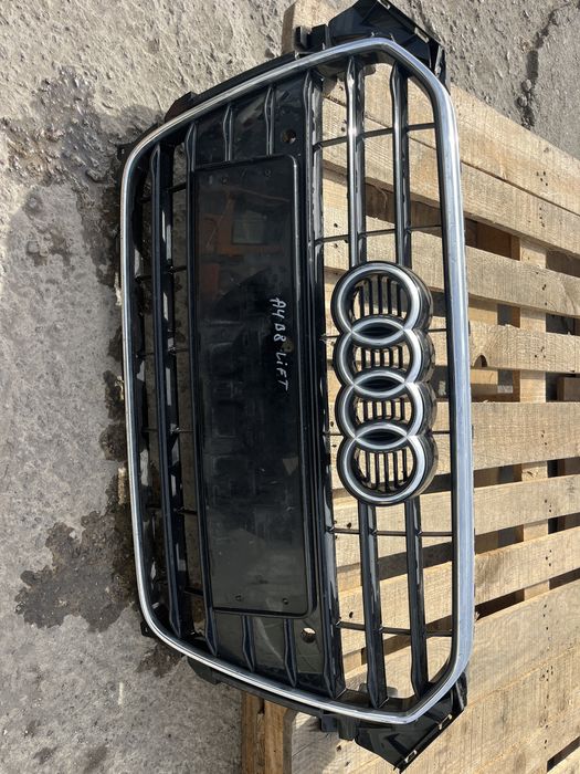 Решетка Audi A4 B8 Face