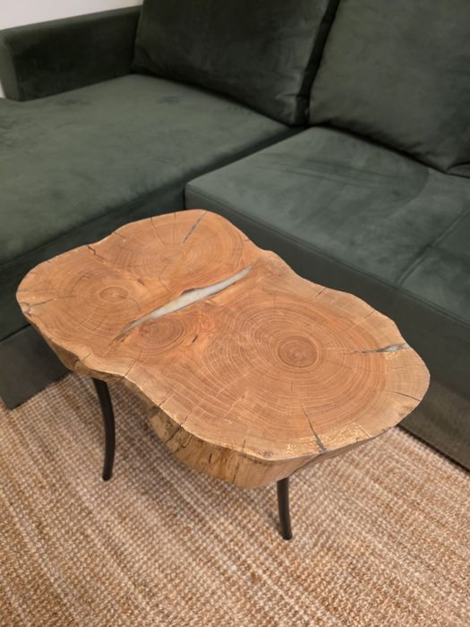 Măsuță de cafea din felie de lemn