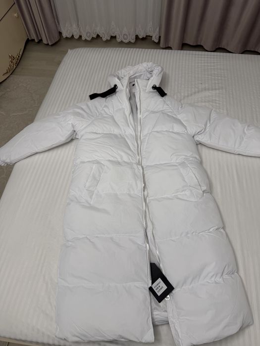 Geaca noua cu eticheta