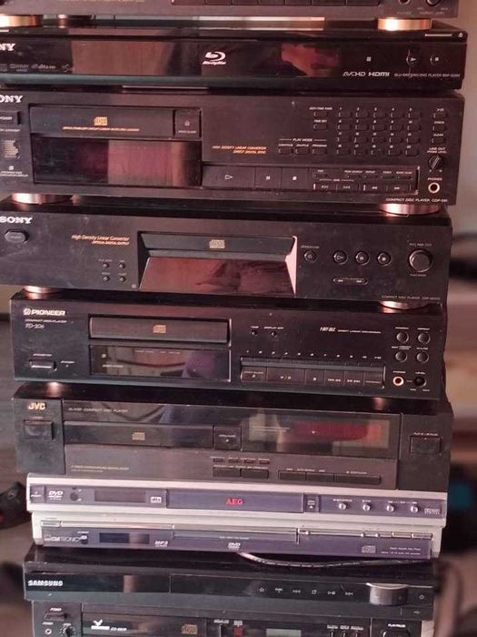 Vând DVD și CD recent aduse .Sony ,Panasonic. Philips/AEG,JVC