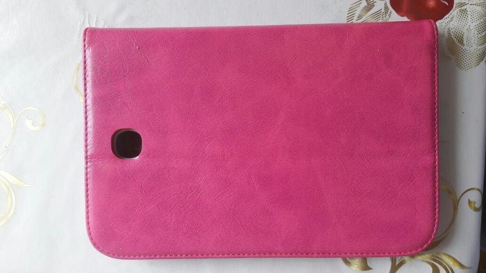 Продам чехол на планшет ipad mini 10дюймовый.