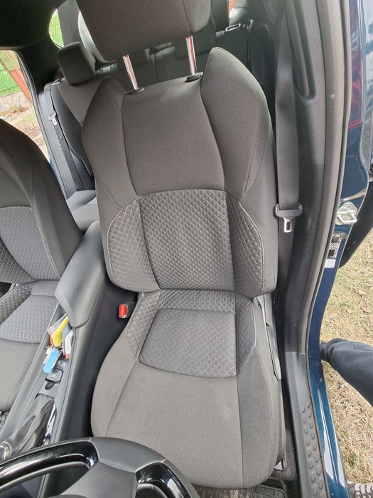 Салон за  Toyota C-HR  2023 г.  Седалки   за Toyota c-hr