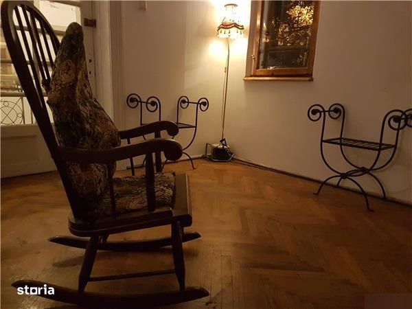 Vila De Inchiriat- Spaiul Unirii- Gradina- Loc Parcare