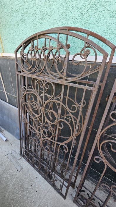 Продам решётки кованные. Крашенные