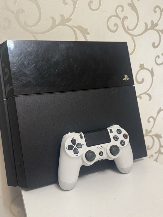 PS4 FAT с играми