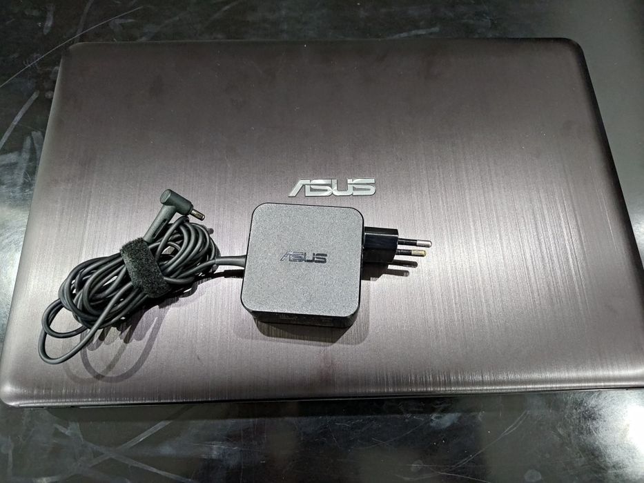 Laptop Asus A541U
