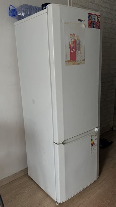 Продам холодильник