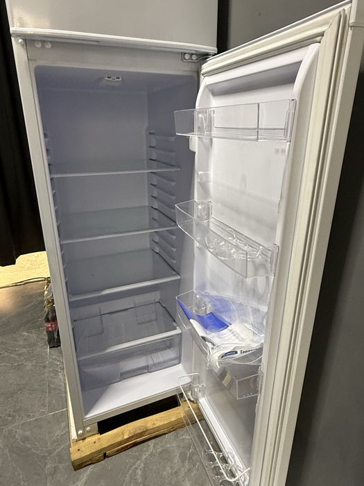 Холодильник новый