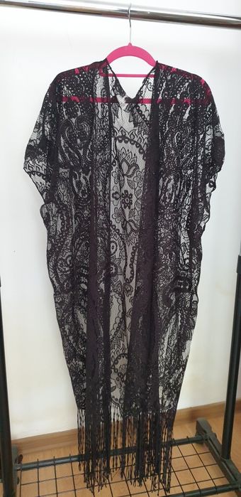 Bolero de plajă din dantelă – elegant, feminin, impecabil