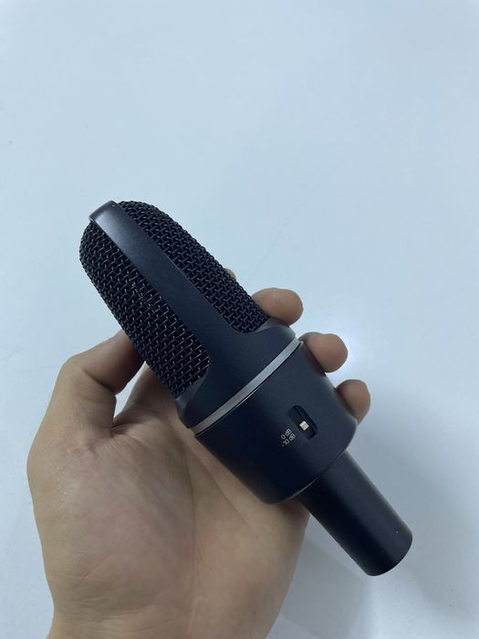 Конденсаторный микрафон AKG c3000