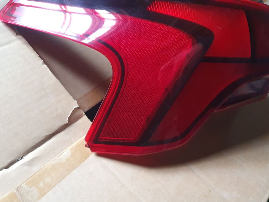 Hyundai Santa fe stop far