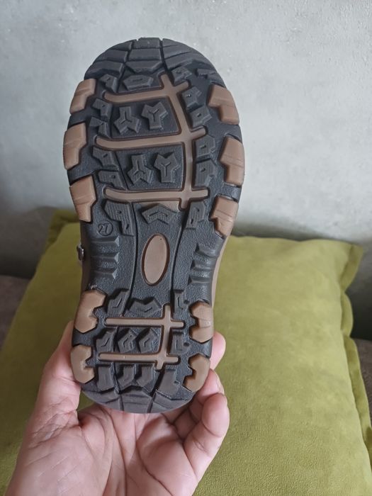 Продам зимние ботинки для мальчика