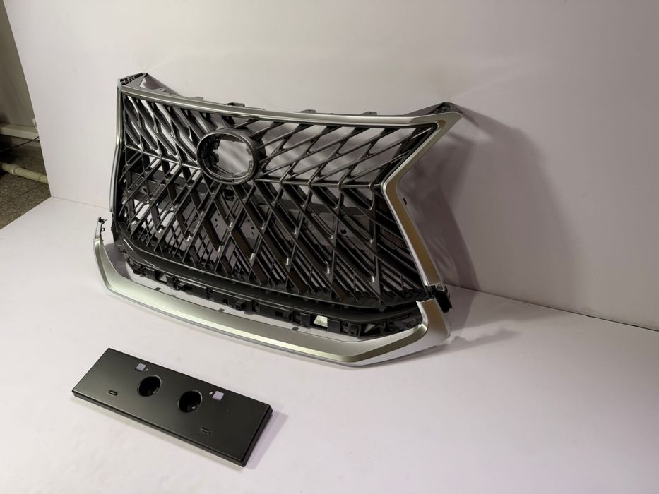 Решетка SUPERIOR на Lexus 570