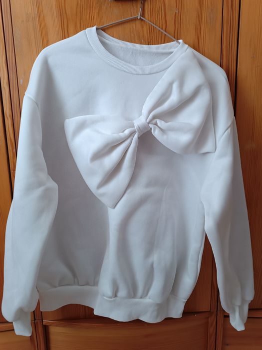 Дамски блузи с дълъг ръкав и дамски потници боди