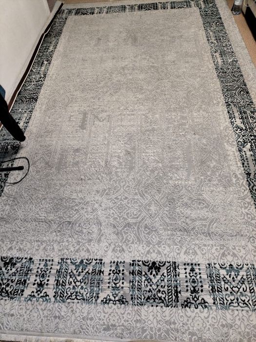 Продам ковер в хорошем состоянии