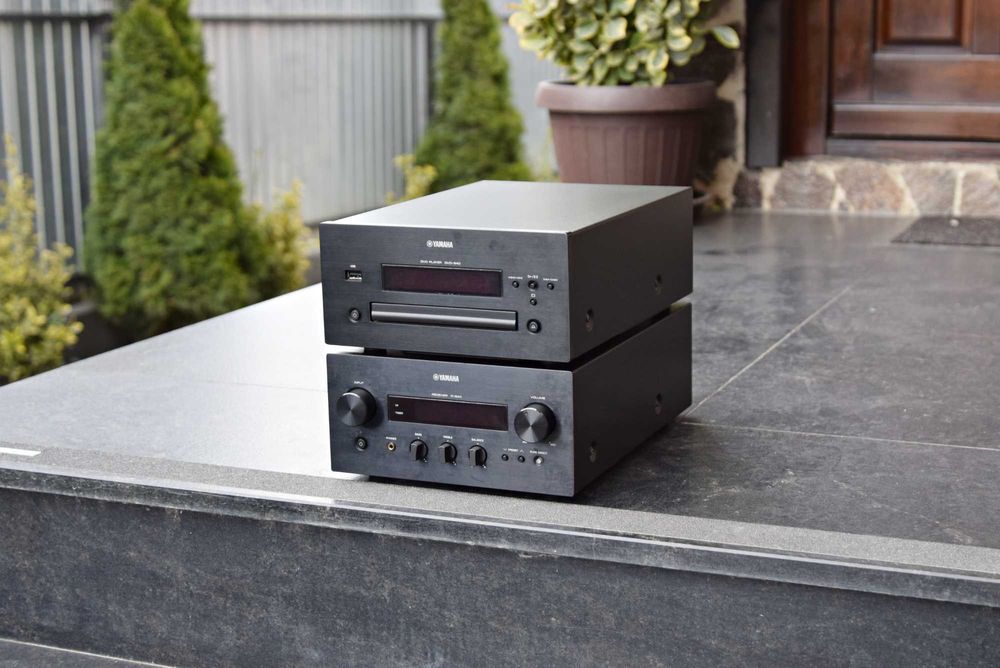 Sistem Yamaha MCR-840, amplificator + dvd/cd player