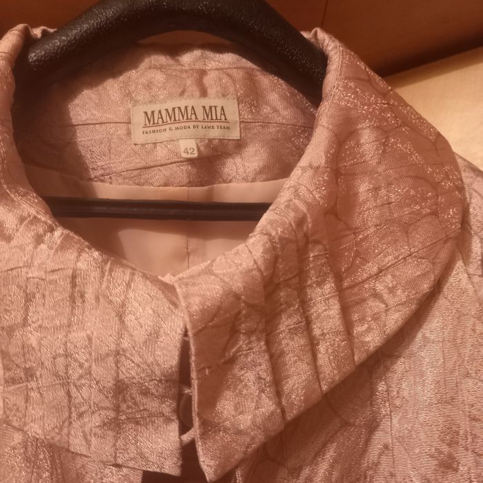 Vând doua rochii cu sacou