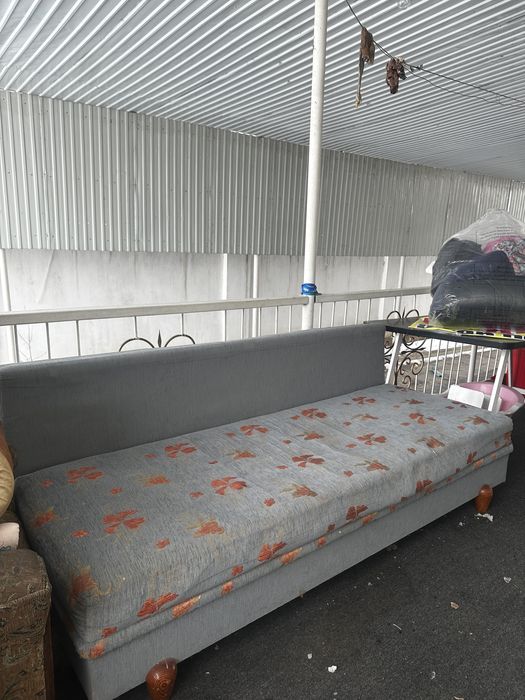 Продам диван самовывоз