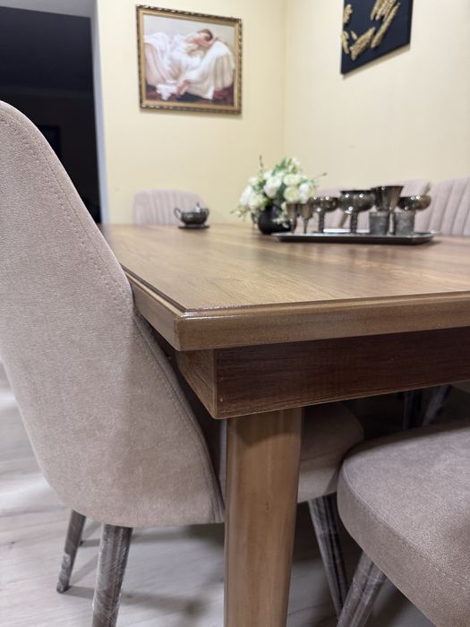 Большой обеденный стол на 12 персон + 12 мягких стульев