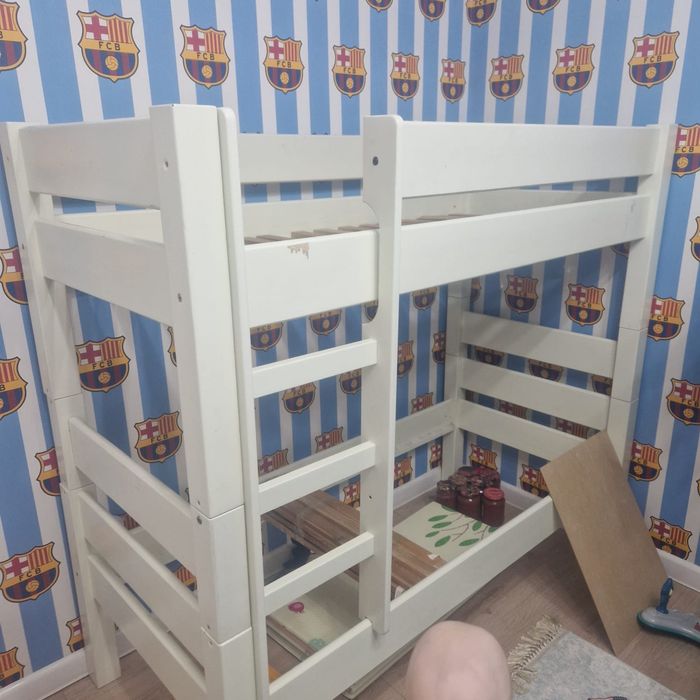 Продаю  двух этажный кровать