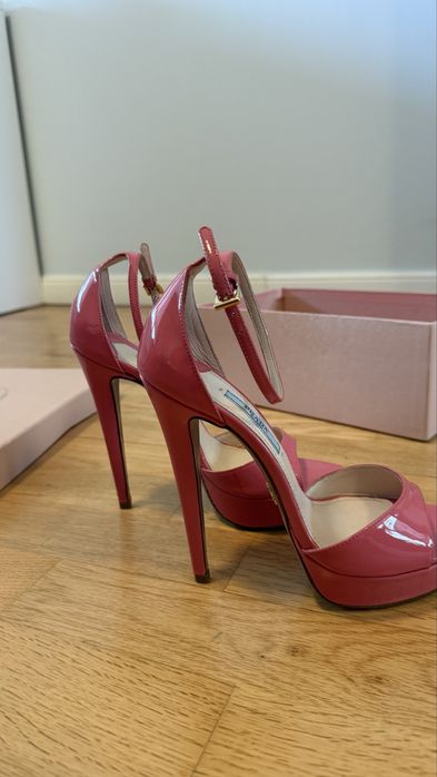 Sandale PRADA marimea 37