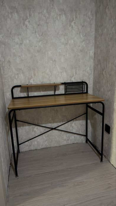 Столик компьютерный
