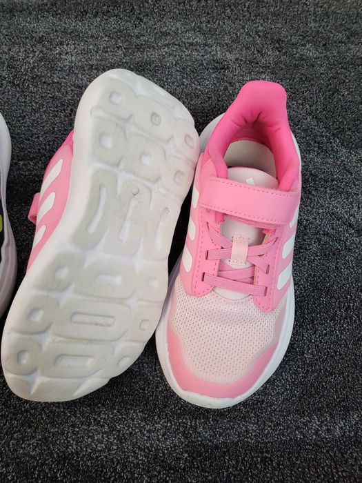 Маратонки Adidas 32