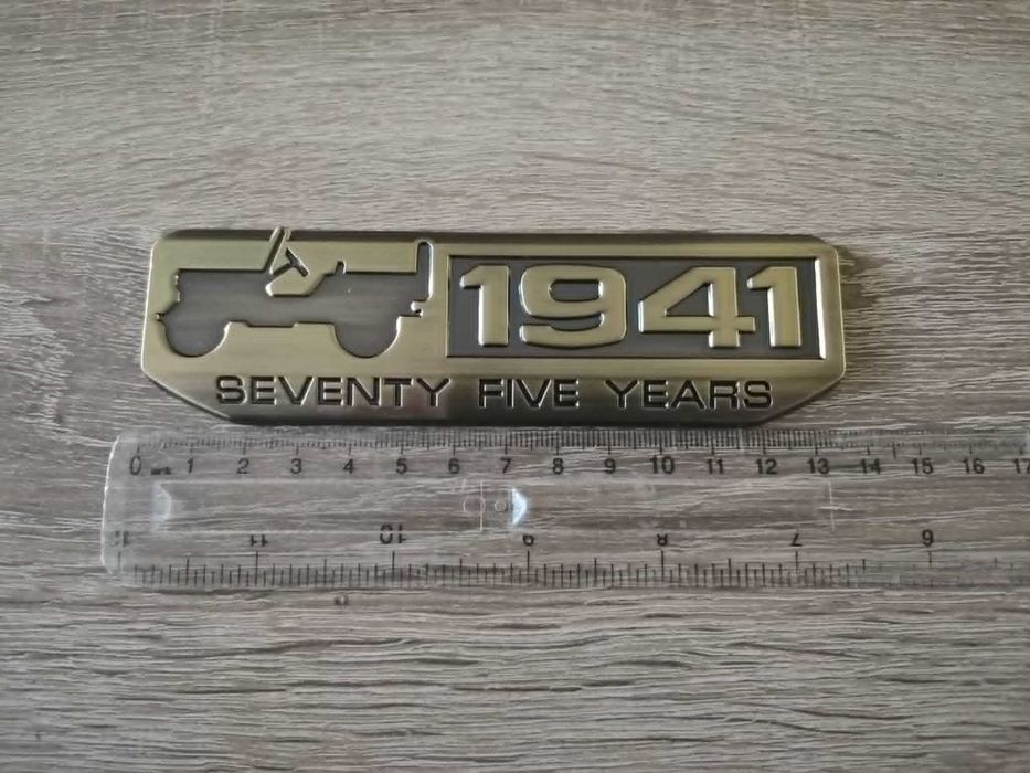 бронзова метална емблема 1941 за Jeep