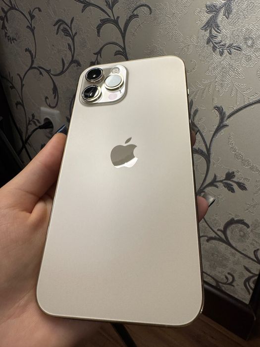 Поодам свой Iphone 12 Pro Max Gold с гарантией