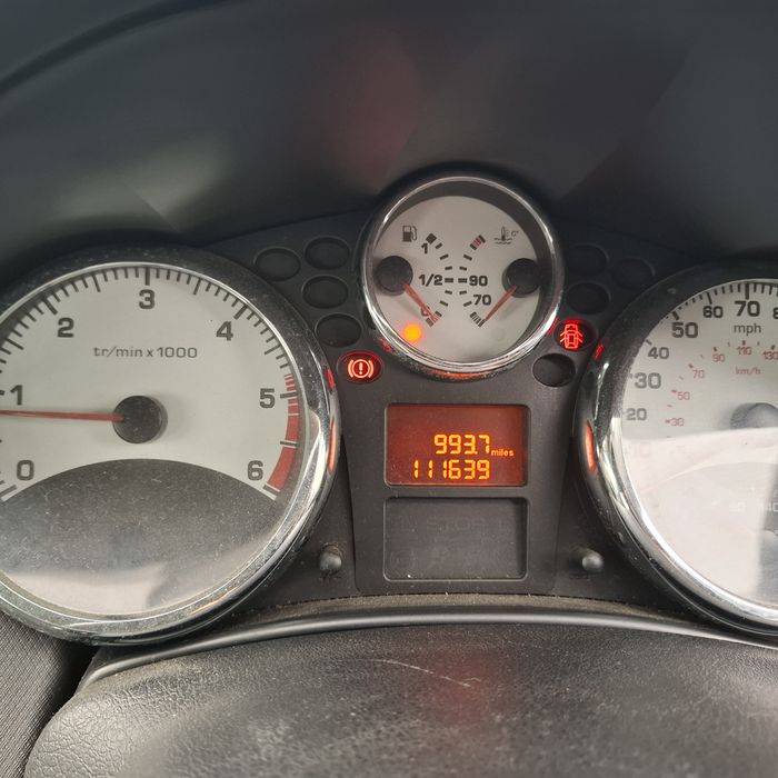 Peugeot 207 1.6 HDI 2007, volan dreapta, dpf.
Mașina este în stare tehnică foarte bună de funcționare: pornește rapid, merge lin