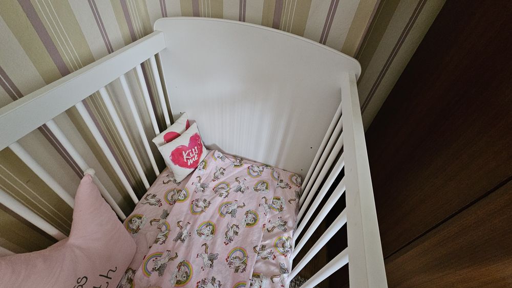 Дървена кошара за бебе