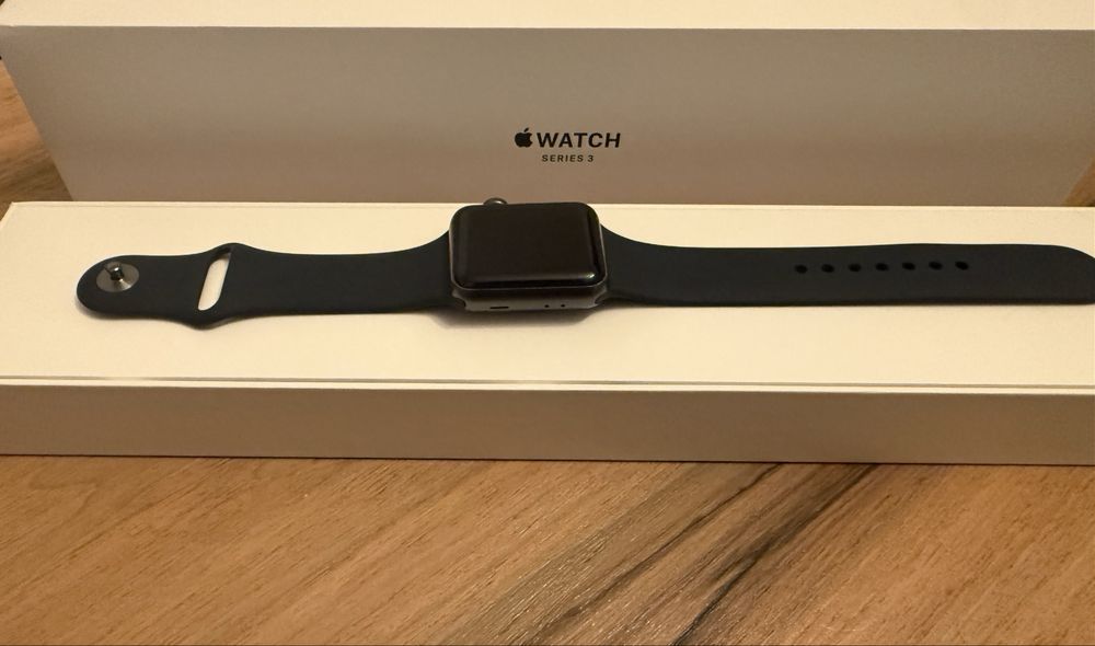 Apple Watch Series 3 38 mm GPS