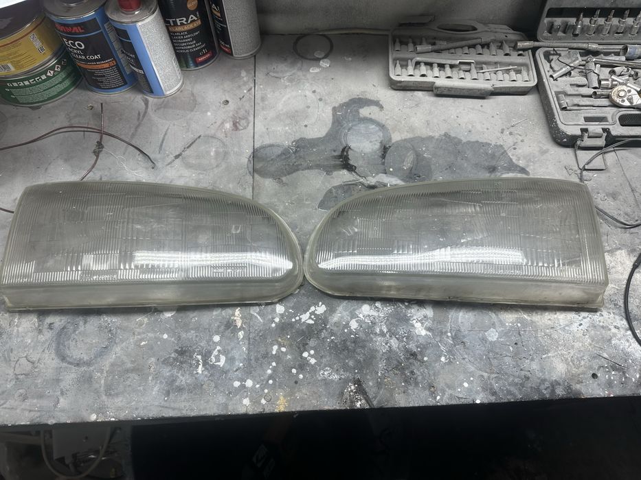 Делика фары оригинал стекло