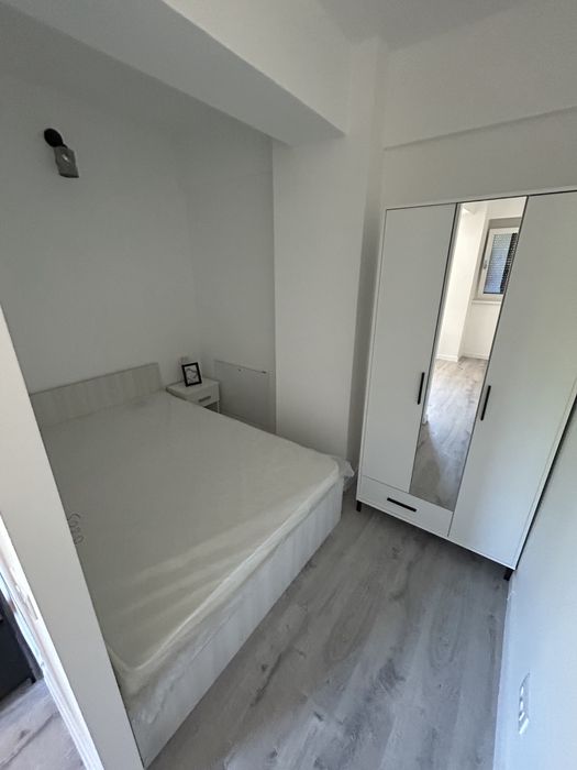 Apartament cu doua camere semidecomandat 40 m2 Poitiers/Continental-Aumovio + parcare