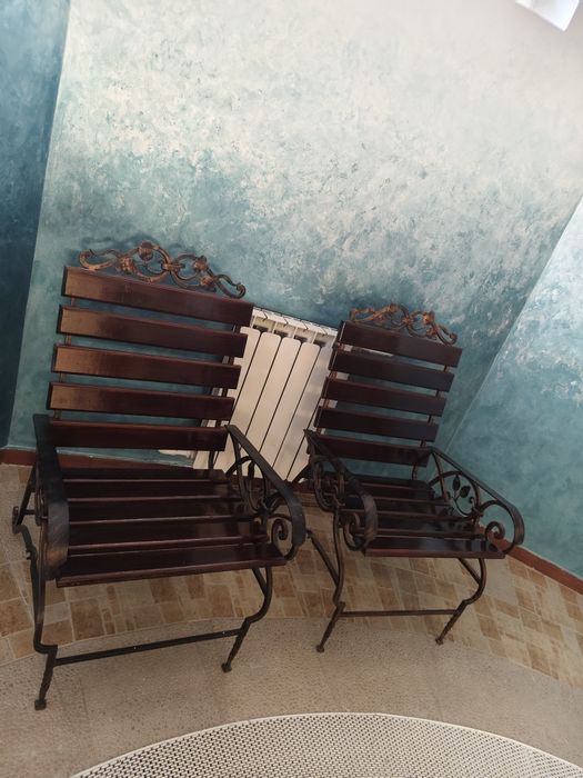 Продаётся набор мебели скамейка и кркслаиз ковки и дерева