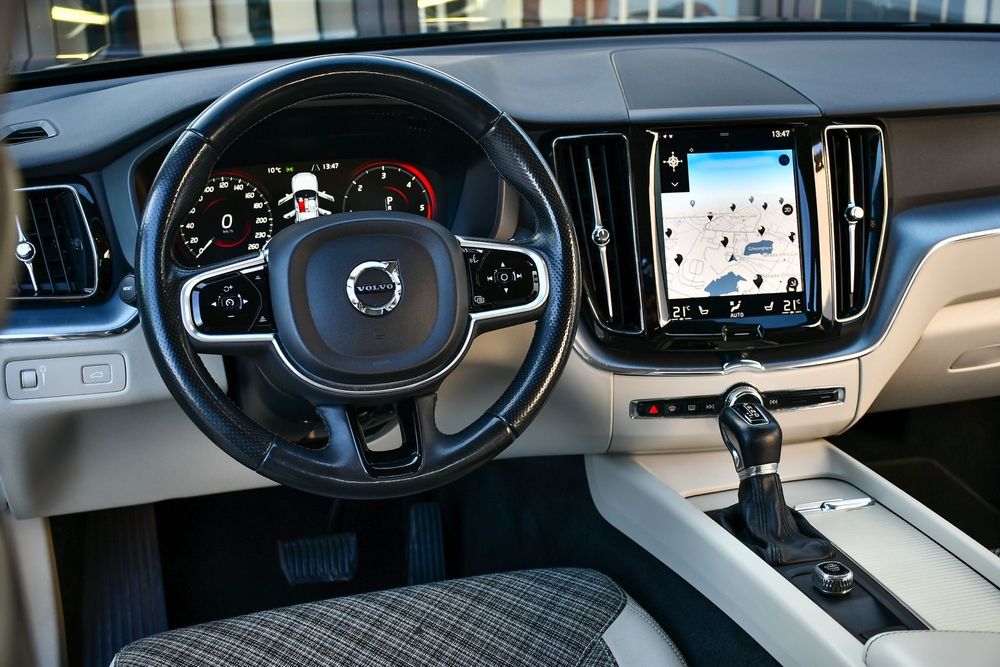 Volvo Xc 60 Momentul 2017 AWD Auto