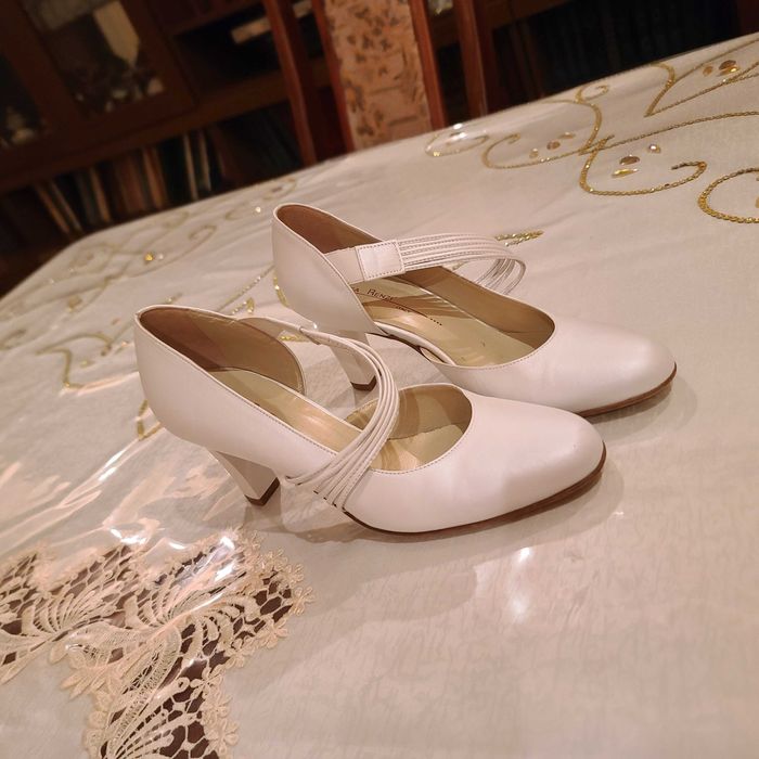 Продаю итальянские шикарные туфли