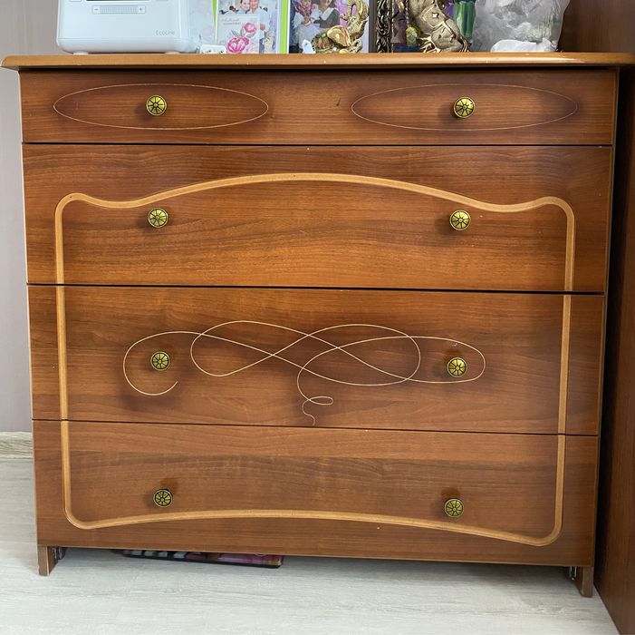 Спальный гарнитур