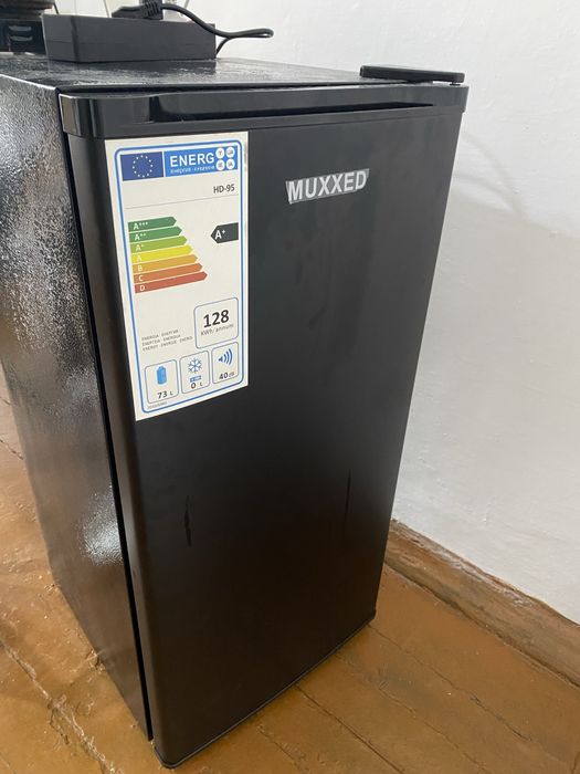 Продам мини холодильник