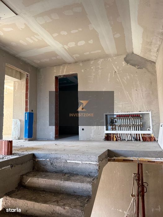 Casă semifinisată cu teren 806 mp Cetariu - Bihor