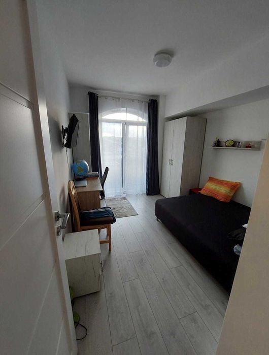Persoana fizica,vand apartament.