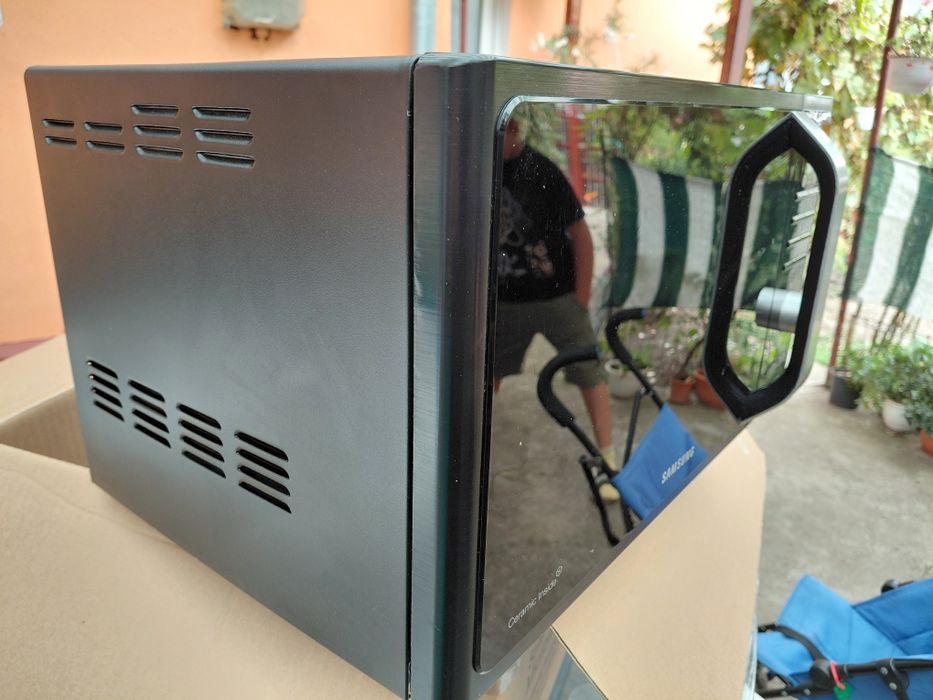 Cuptor microunde Samsung