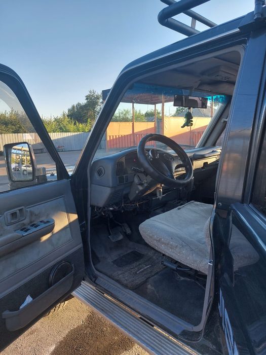 Тайота Прадо 78.