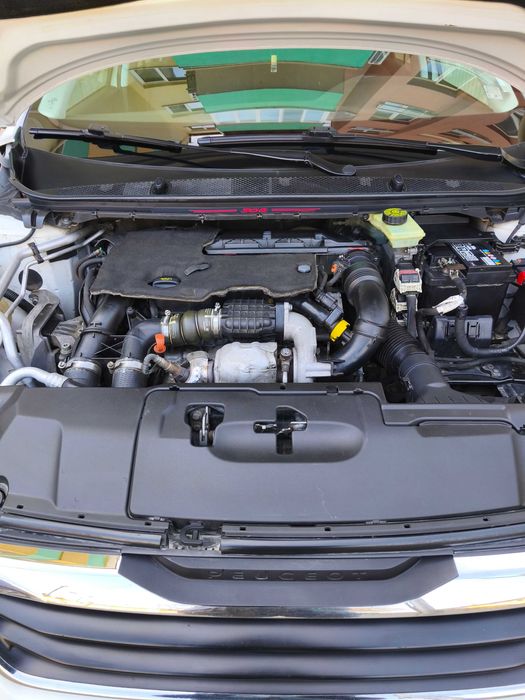 Автомобил Пежо 308 1.6 HDI