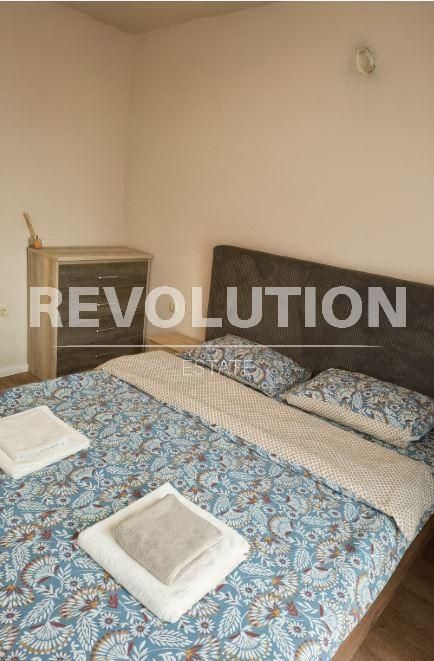 Дава се под наем Двустаен апартамент в Варна, Колхозен пазар - 65 кв.м за 450 € - Снимка #3