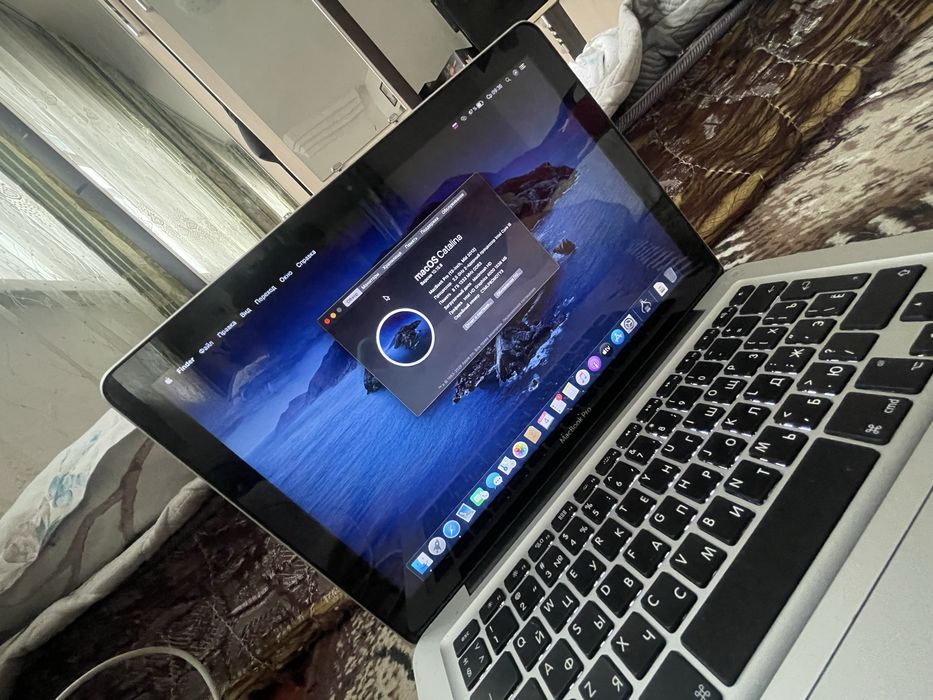 Продаю мак бук13