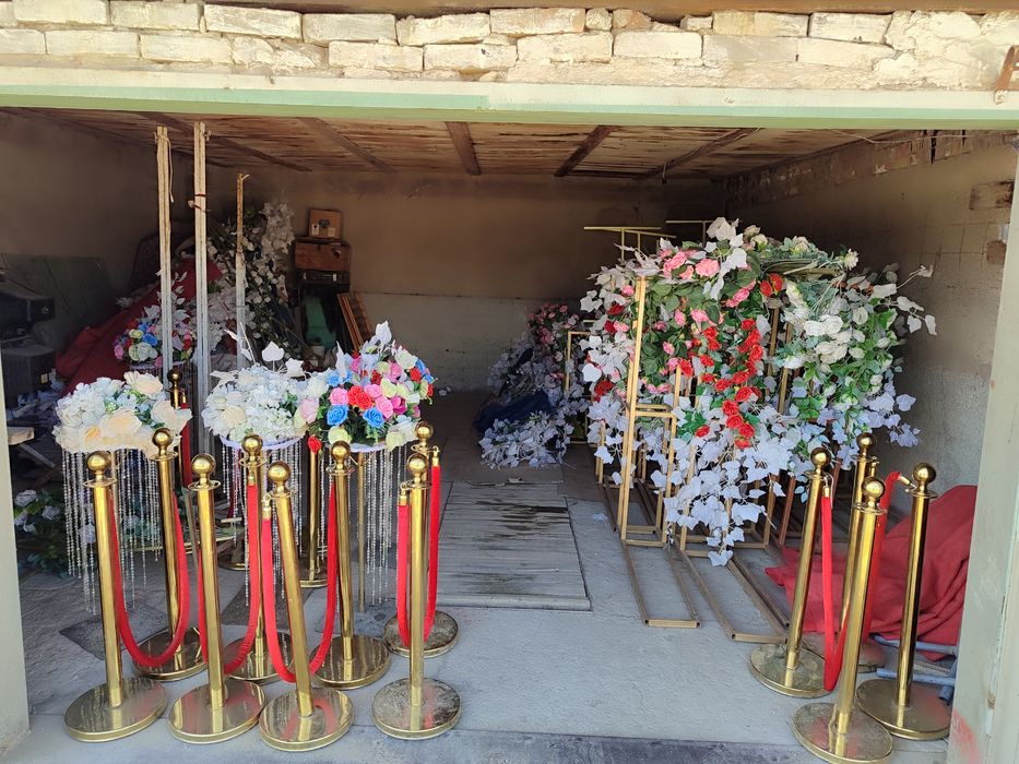 гараж сотилади автобазани олдида